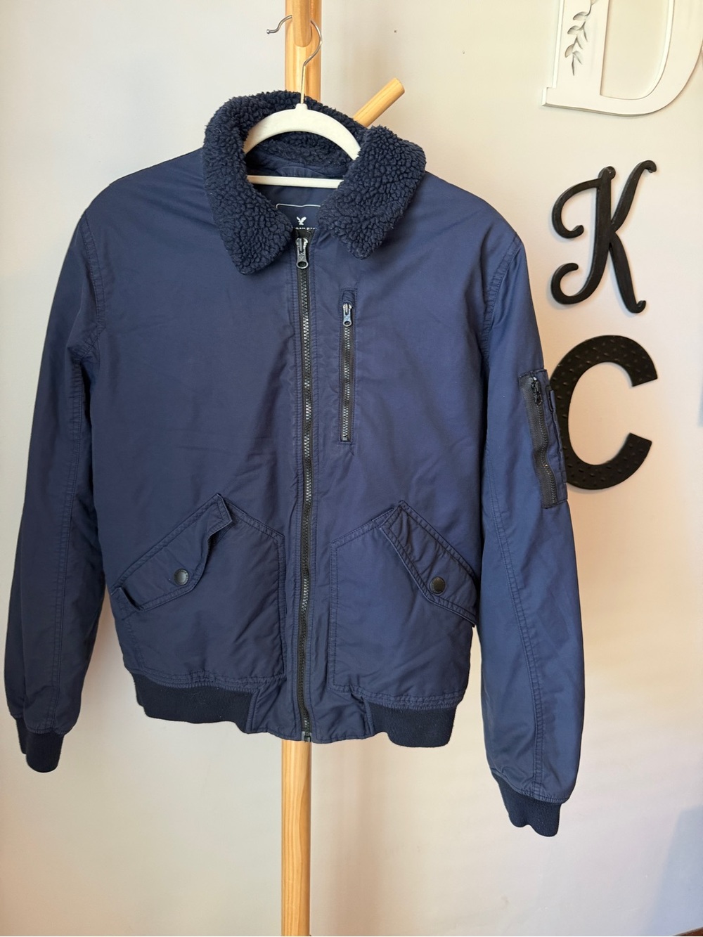 American Eagle Navy Bomber Jacket Men’s Size Medium Cargo Pockets Full Zip Coat